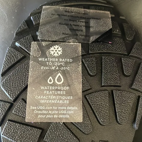 NEW Ugg Girl Boots. Purple.Never been worn. Waterproof! -20 degrees
