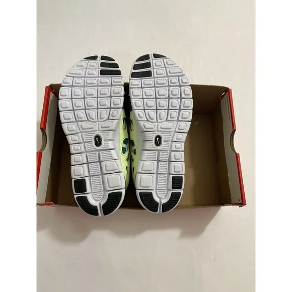 New Youth Size 7Y Yellow Green Nike Free Run 2 Running Shoes DD0163 300