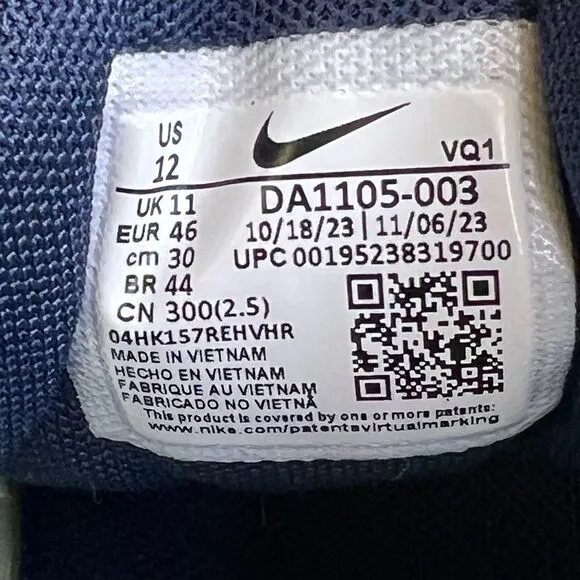 NEW Nike Quest 4 Running athletic shoes Mens 12 Grey Photon Dust Volt Glow