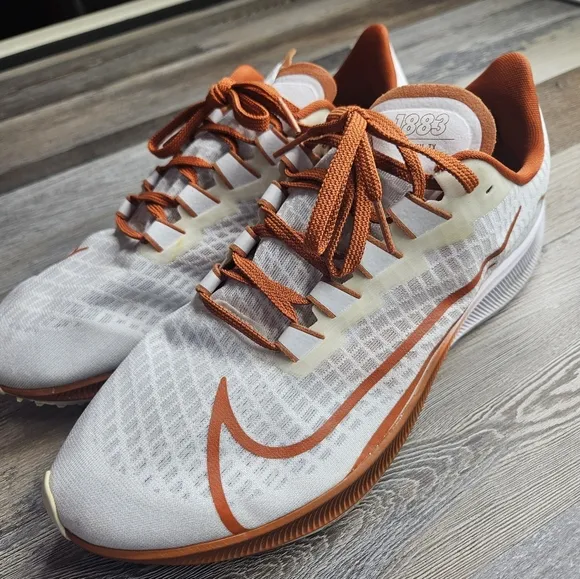 Nike 700M Pegasus 37 Texas Longhorns Men's Size 11 Sneakers