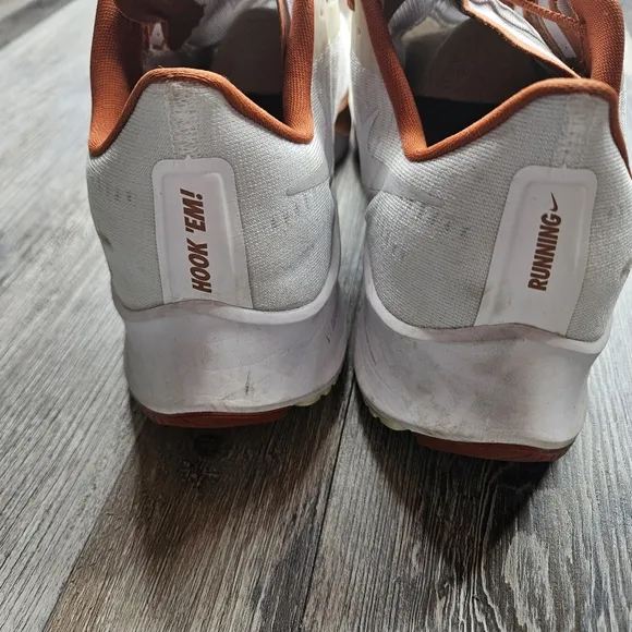 Nike 700M Pegasus 37 Texas Longhorns Men's Size 11 Sneakers
