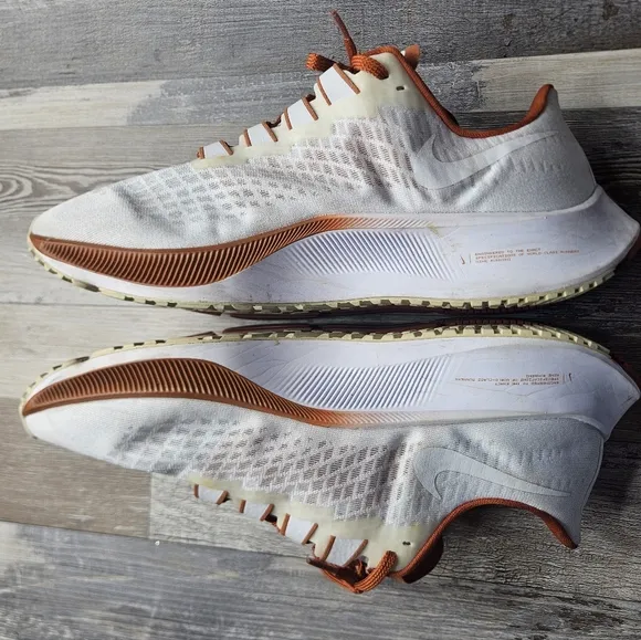 Nike 700M Pegasus 37 Texas Longhorns Men's Size 11 Sneakers