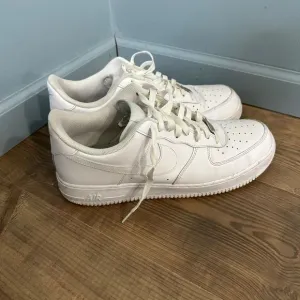 Nike Air Force 1 White Sneakers Shoes Style 315122-111 Size 14