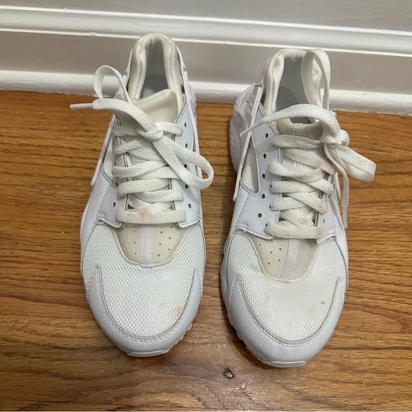 Nike Air Huarache Run GS White Running Shoes Size 6Y