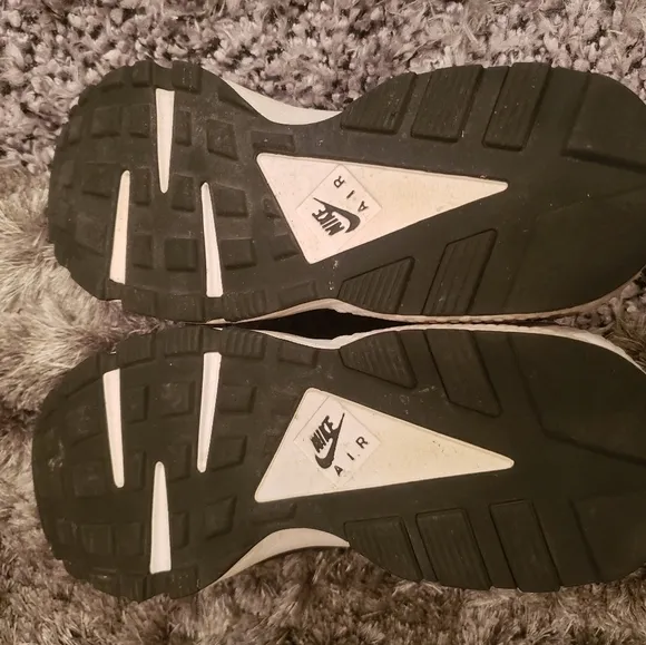 Nike Air Huarache Run Women's Sneakers