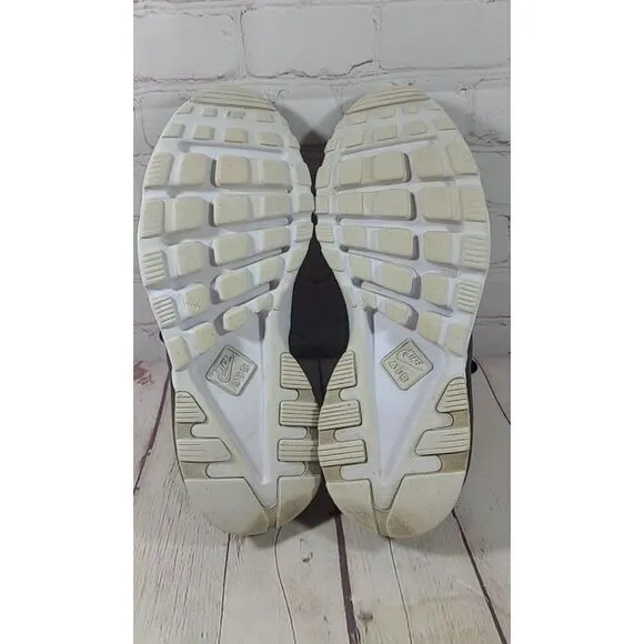 Nike Air Huarache Run Ultra Athletic Running Shoes Youth 7 / Women's 8.5
