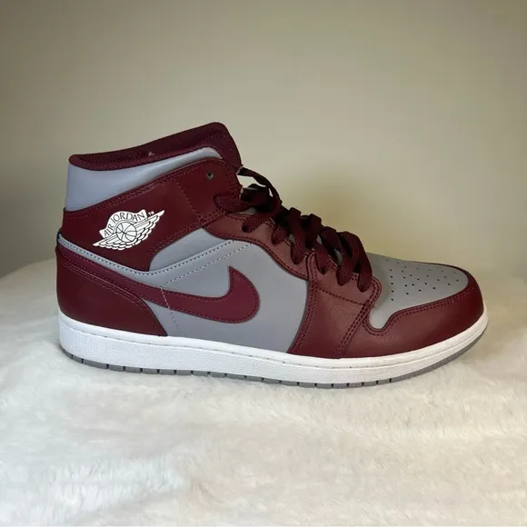 Nike Air Jordan 1 Men's‎ Shoes Size 11.5 - Cherrywood Red/ White Gently worn