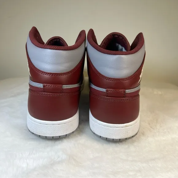 Nike Air Jordan 1 Men's‎ Shoes Size 11.5 - Cherrywood Red/ White Gently worn