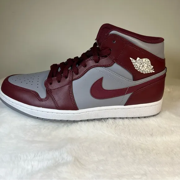 Nike Air Jordan 1 Men's‎ Shoes Size 11.5 - Cherrywood Red/ White Gently worn