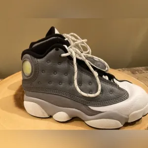 Nike Air Jordan 13 Retro Boys 11C Shoes Atmosphere Grey Sneakers 41457 RT-150$