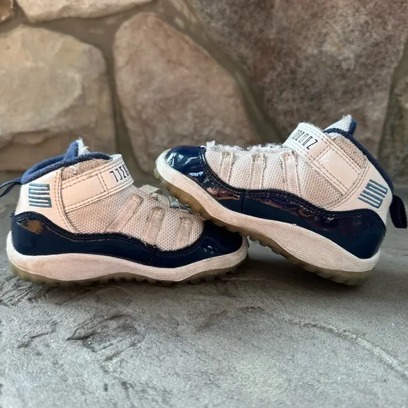 Nike Air Jordan Retro 11 Low 6C Toddler Shoe&quot;Win Like &quot;82&quot;
