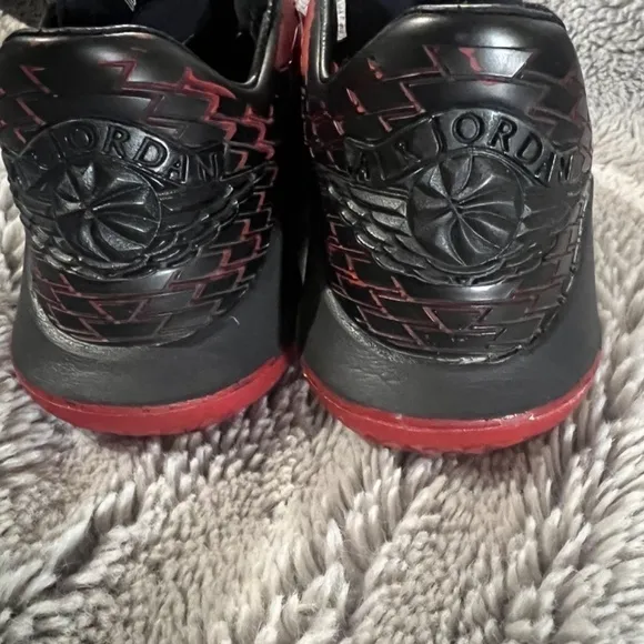 Nike Air Jordan XXXIi 32 Low Last Shot Basketball Running Shoes Youth Size 5