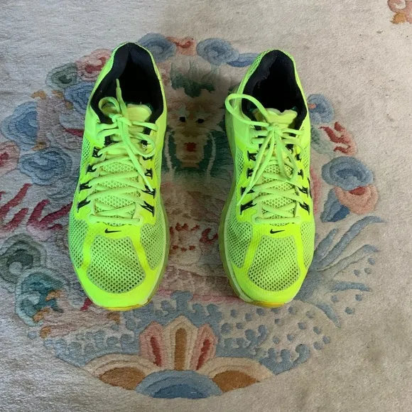 Nike Air Max   2012 Volt Neon Yellow Running Shoes 55488-701 Mens Sz 11.5