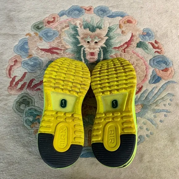 Nike Air Max   2012 Volt Neon Yellow Running Shoes 55488-701 Mens Sz 11.5