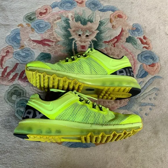 Nike Air Max   2012 Volt Neon Yellow Running Shoes 55488-701 Mens Sz 11.5