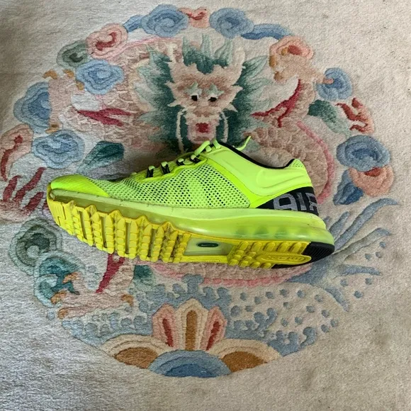 Nike Air Max   2012 Volt Neon Yellow Running Shoes 55488-701 Mens Sz 11.5
