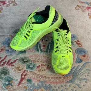 Nike Air Max   2012 Volt Neon Yellow Running Shoes 55488-701 Mens Sz 11.5