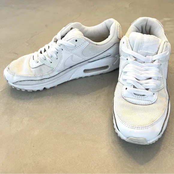 NIKE Air‎ Max 90 Sneakers, White, 9