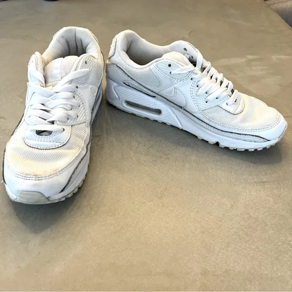 NIKE Air‎ Max 90 Sneakers, White, 9