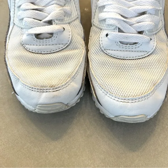 NIKE Air‎ Max 90 Sneakers, White, 9