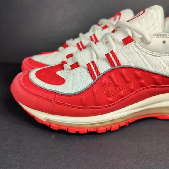 Nike Air Max 98 Men’s Athletic University Red White Sneakers Retro Shoes Sz 10.5
