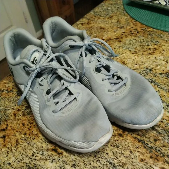 Nike Air Max Advantage 2 AA7396 010 GREY MENS SHOES SIZE 11 running shoes