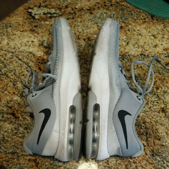 Nike Air Max Advantage 2 AA7396 010 GREY MENS SHOES SIZE 11 running shoes