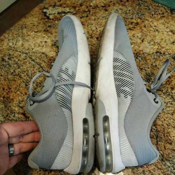 Nike Air Max Advantage 2 AA7396 010 GREY MENS SHOES SIZE 11 running shoes