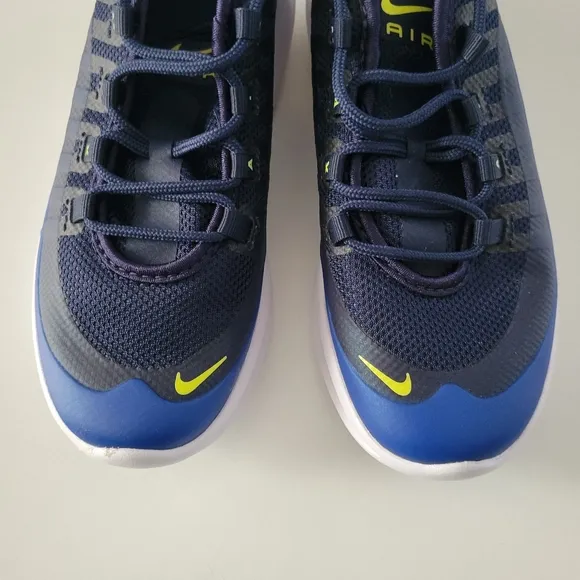 Nike Air Max Axis Midnight Navy Running shoes NWOT box.