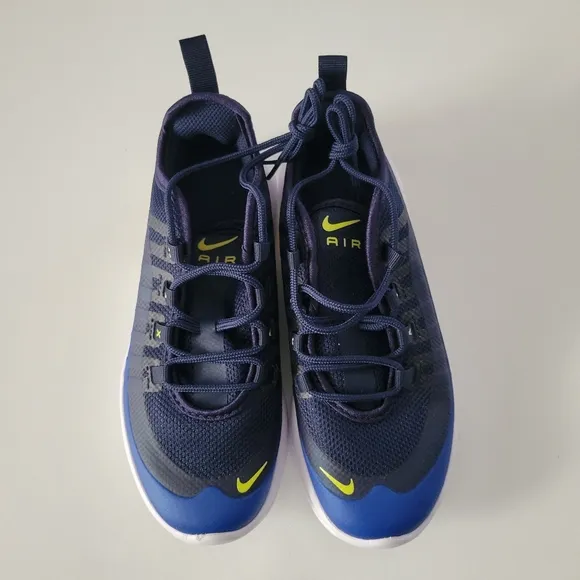 Nike Air Max Axis Midnight Navy Running shoes NWOT box.