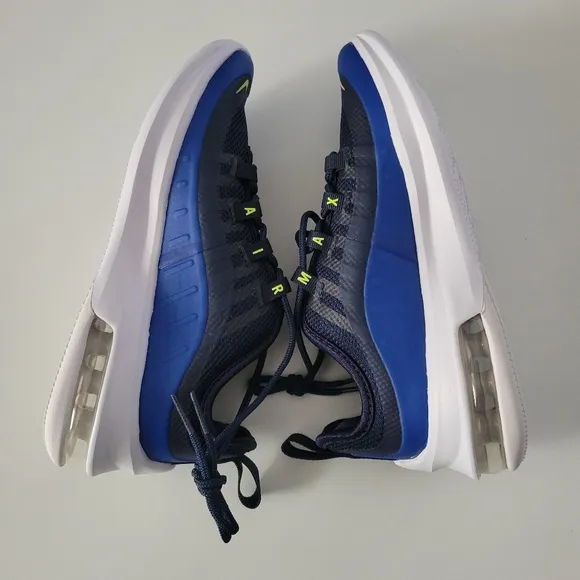 Nike Air Max Axis Midnight Navy Running shoes NWOT box.