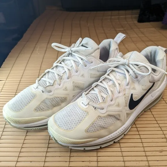 Nike Air Max Genome Men's 13 White/Black Pure Platinum Running Shoes CW1648-100.