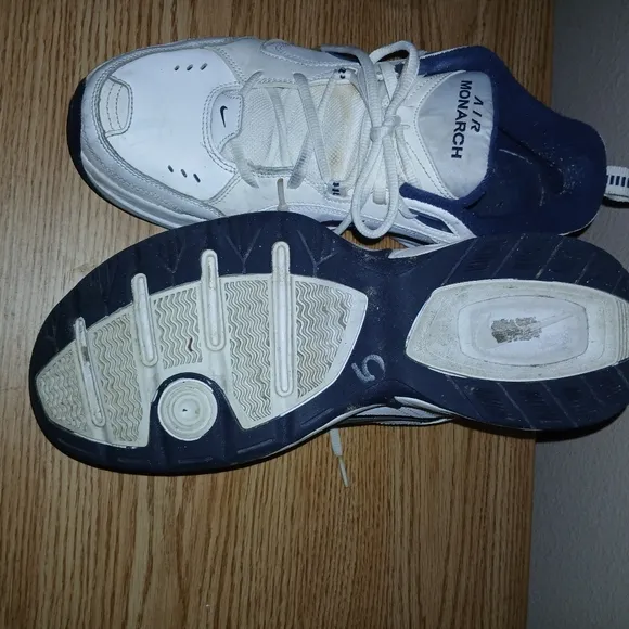 Nike Air Monarch Sneakers Shoes Men's Size 10.5 White