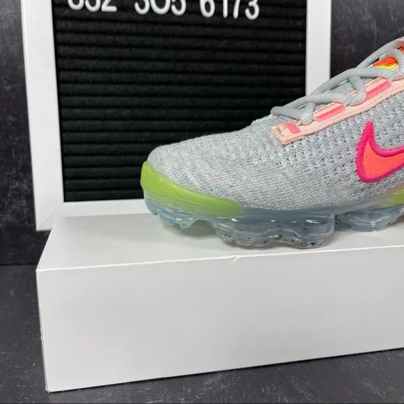 NIKE AIR VAPORMAX 2021 FLYKNIT NEON WOMENS RUNNING SHOES SIZE 5.5 GRAY NEW