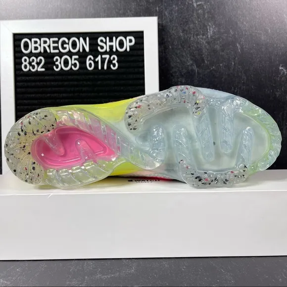 NIKE AIR VAPORMAX 2021 FLYKNIT NEON WOMENS RUNNING SHOES SIZE 5.5 GRAY NEW