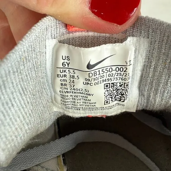 Nike Air Vapormax Grade School Athletic Sneakers Kids 6 Gray Flyknit Breathable