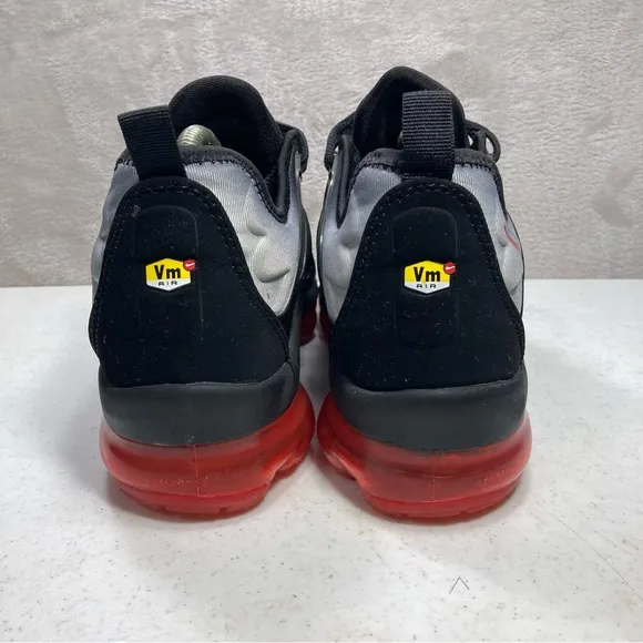 Nike Air Vapormax Plus Black Red Men's Shoes Running Sz 9.5 924453-319