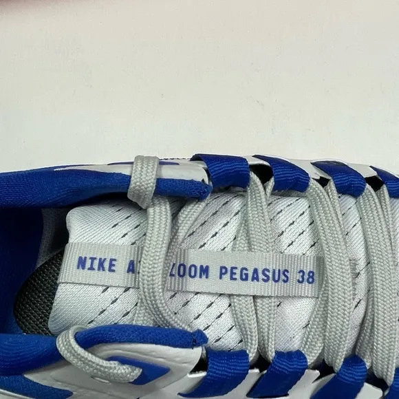 Nike Air Zoom Pegasus 38 University of Kentucky Mens Sz 10 Sneakers Running Shoe