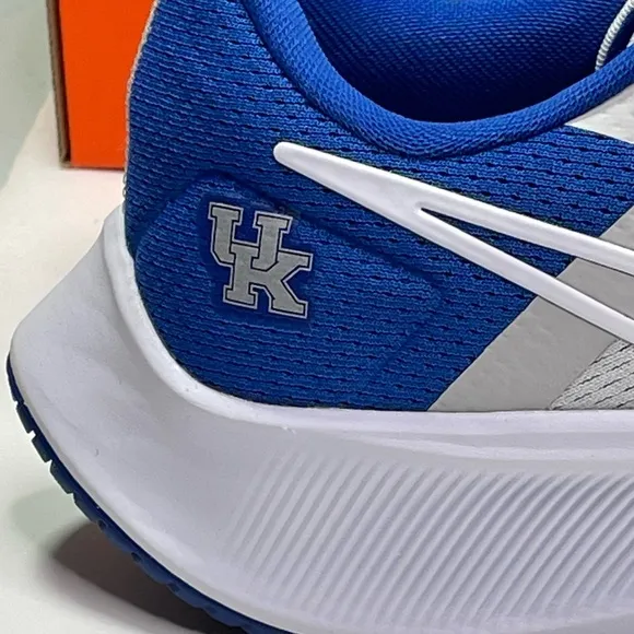 Nike Air Zoom Pegasus 38 University of Kentucky Mens Sz 10 Sneakers Running Shoe