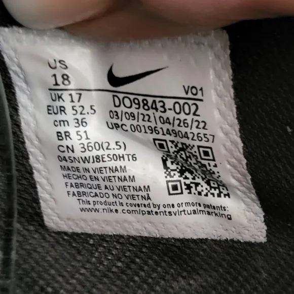 Nike Black &amp; White Athletic Sneakers, Cushioned Sole Witness Style Name Size 18