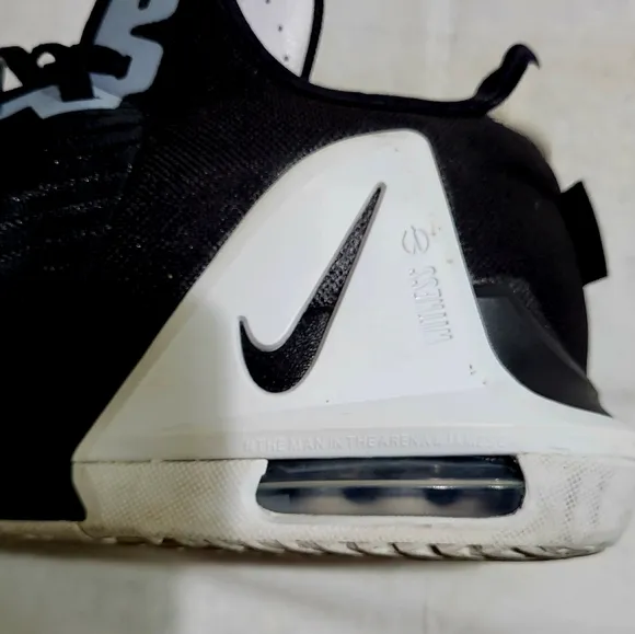 Nike Black &amp; White Athletic Sneakers, Cushioned Sole Witness Style Name Size 18