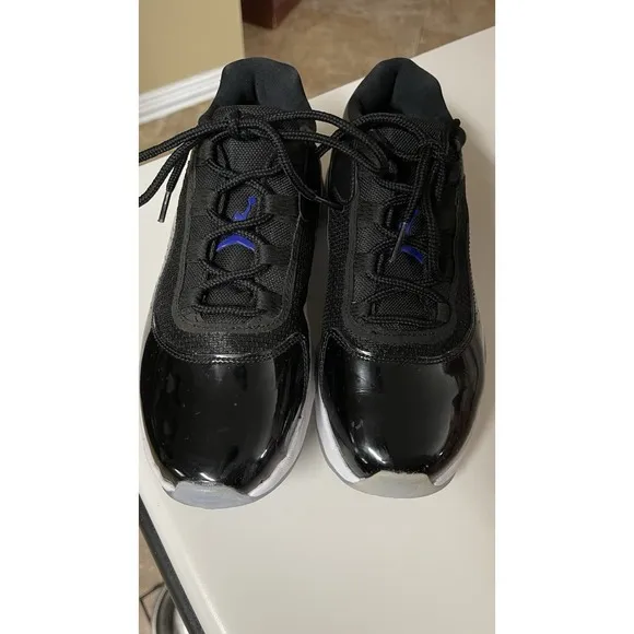 Nike Boys Air Jordan 11 CMFT Low DX3732-001 Basketball Shoes Sneakers Size 7Y
