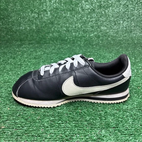 Nike Classic Cortez Black White Panda Women's Running Shoes Size 8.5 (7Y)