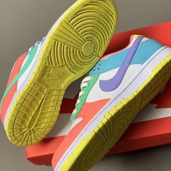 Nike dunk low SE “Candy”Women's sneakers 8.5