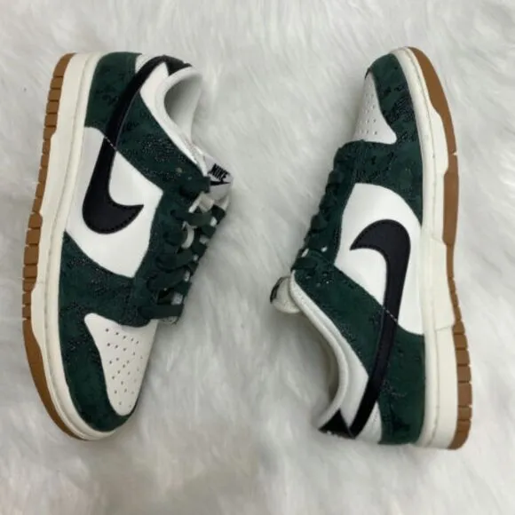 Nike Dunk Low Womens Casual Sneaker Shoes White FQ8893-397 VNDS Sz 6