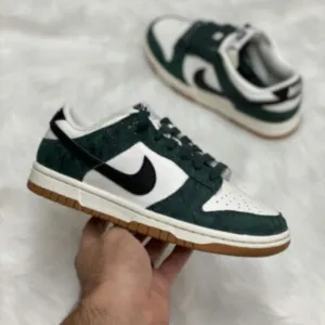 Nike Dunk Low Womens Casual Sneaker Shoes White FQ8893-397 VNDS Sz 6