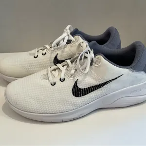 Nike Flex Experience Run Next Nature Extra Wide Men Running Shoes 11.5