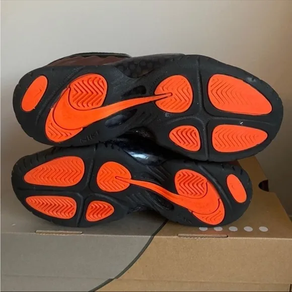 Nike Foamposite Kids Sneakers - SZ 4 Y