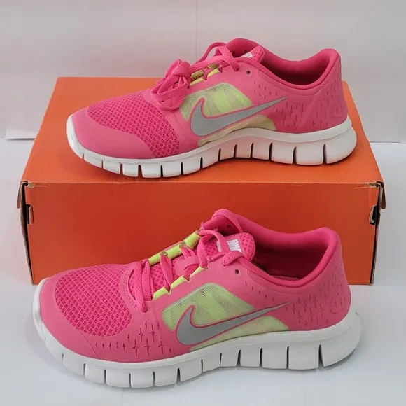 Nike Free Run 3‎ Running Shoes in Spark Pink Volt