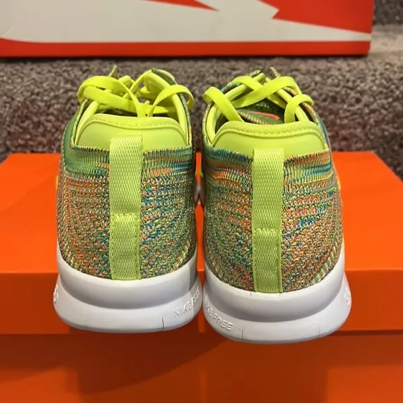 Nike Free TR Flyknit shoes sneakers new 718795 700 Womens size 9 volt